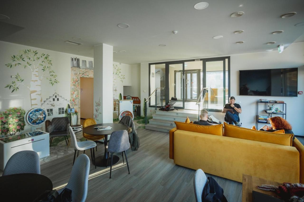 Hotel Nospa Куресааре Екстериор снимка